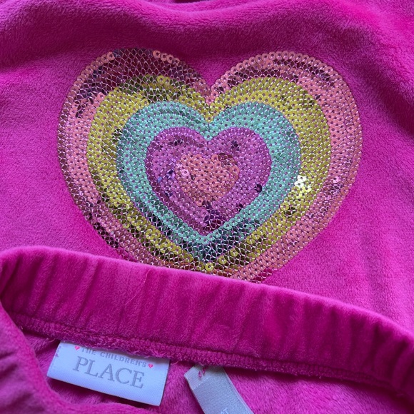 Toddler Girls Heart Velour 2-Piece Outfit Set - Pink Size 2T. - Picture 2 of 6